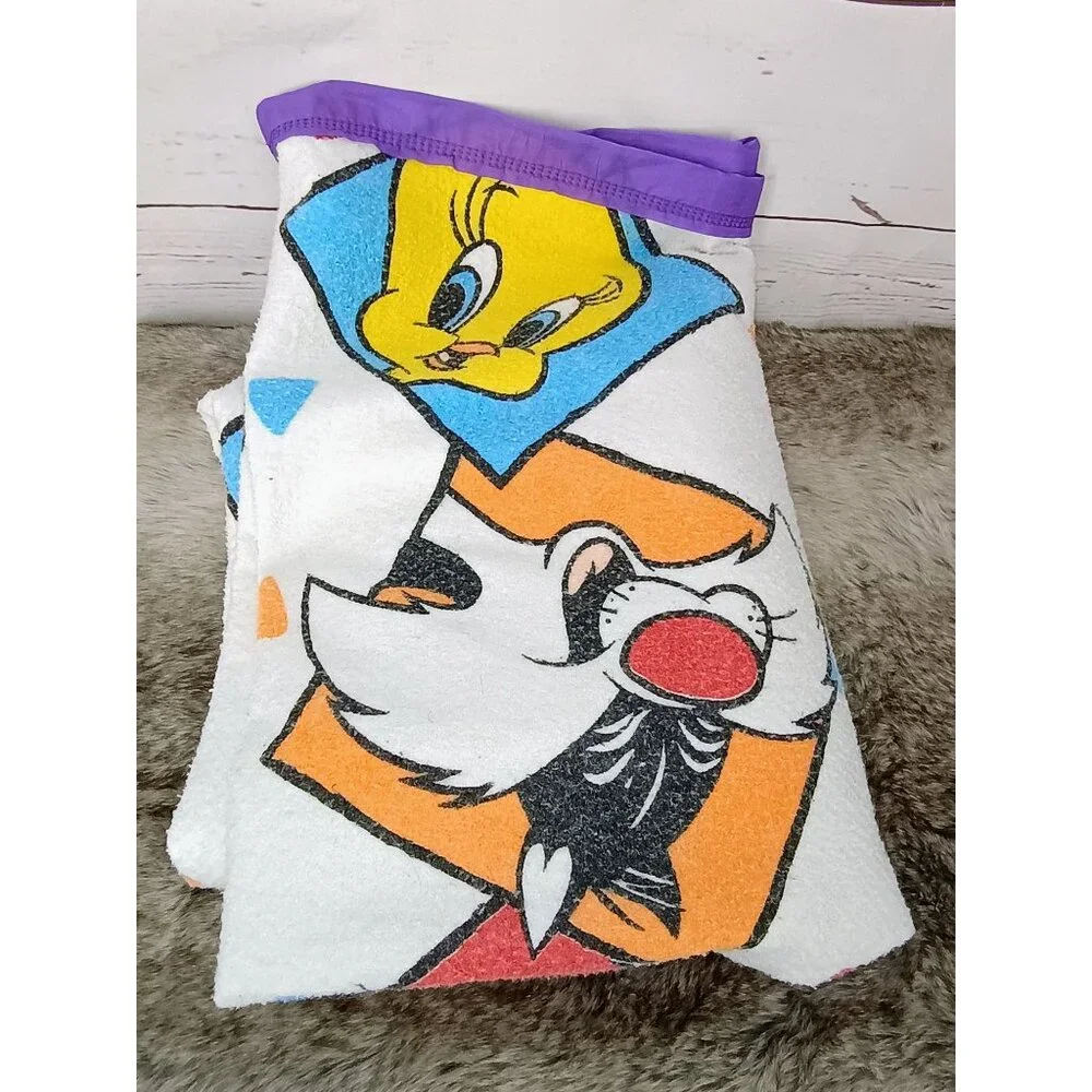 Vintage Looney Tunes Blanket Bedspread Bugs Bunny Daffy Duck Tweety Character 90